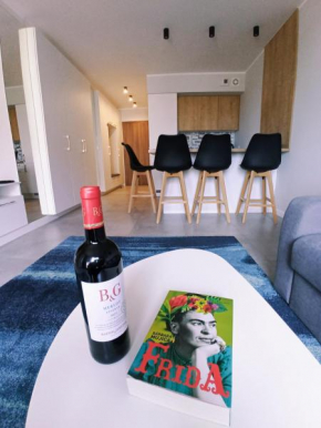 Lulu Apartments - FRIDA - Apartament dwupokojowy blisko morza - Resort Kołobrzeg parking i basen z sauną w cenie